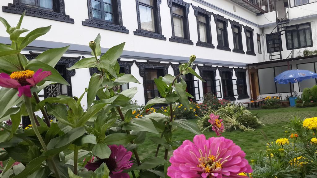 Hotel Heranya Kathmandu Bagian luar foto