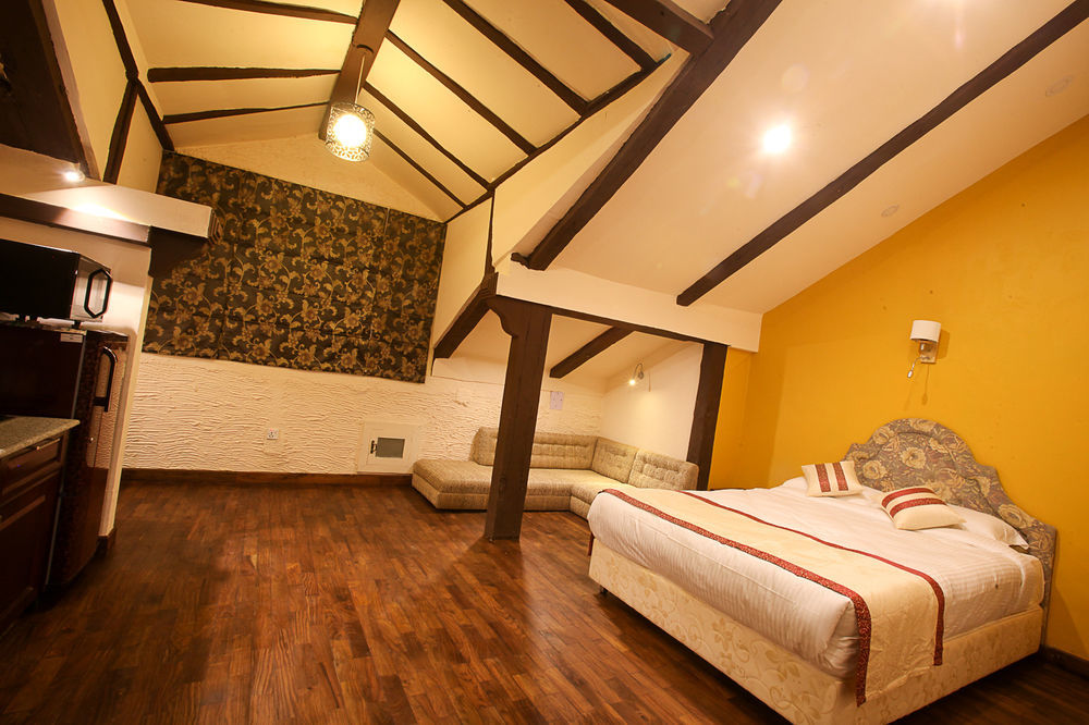 Hotel Heranya Kathmandu Bagian luar foto