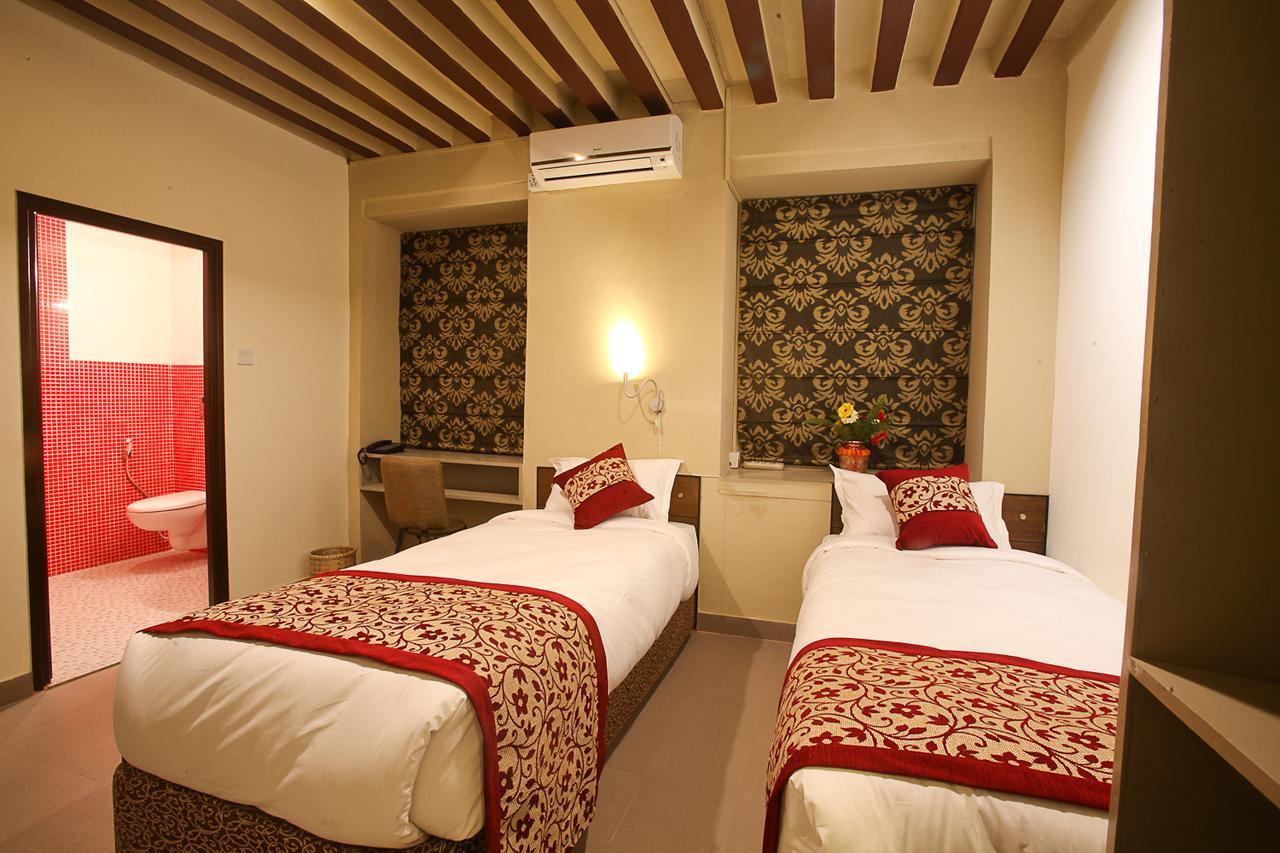 Hotel Heranya Kathmandu Bagian luar foto