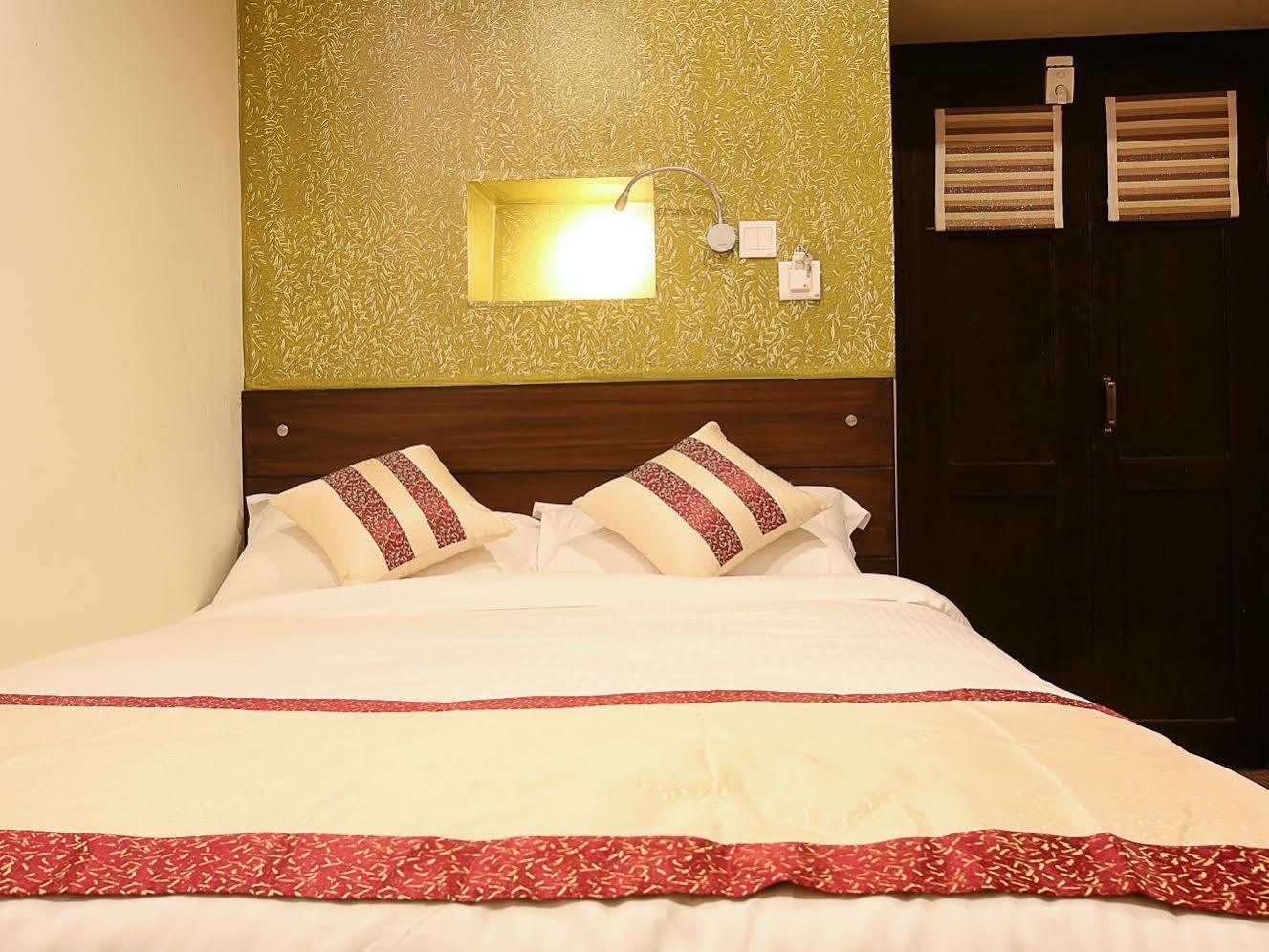 Hotel Heranya Kathmandu Bagian luar foto